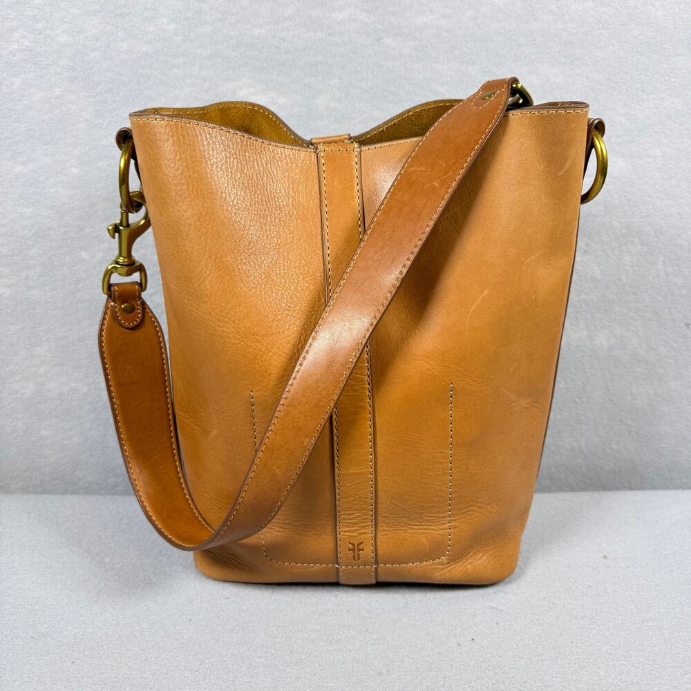 Frye Leather Bucket bag - purse tan light brown summer boho shoulder bag